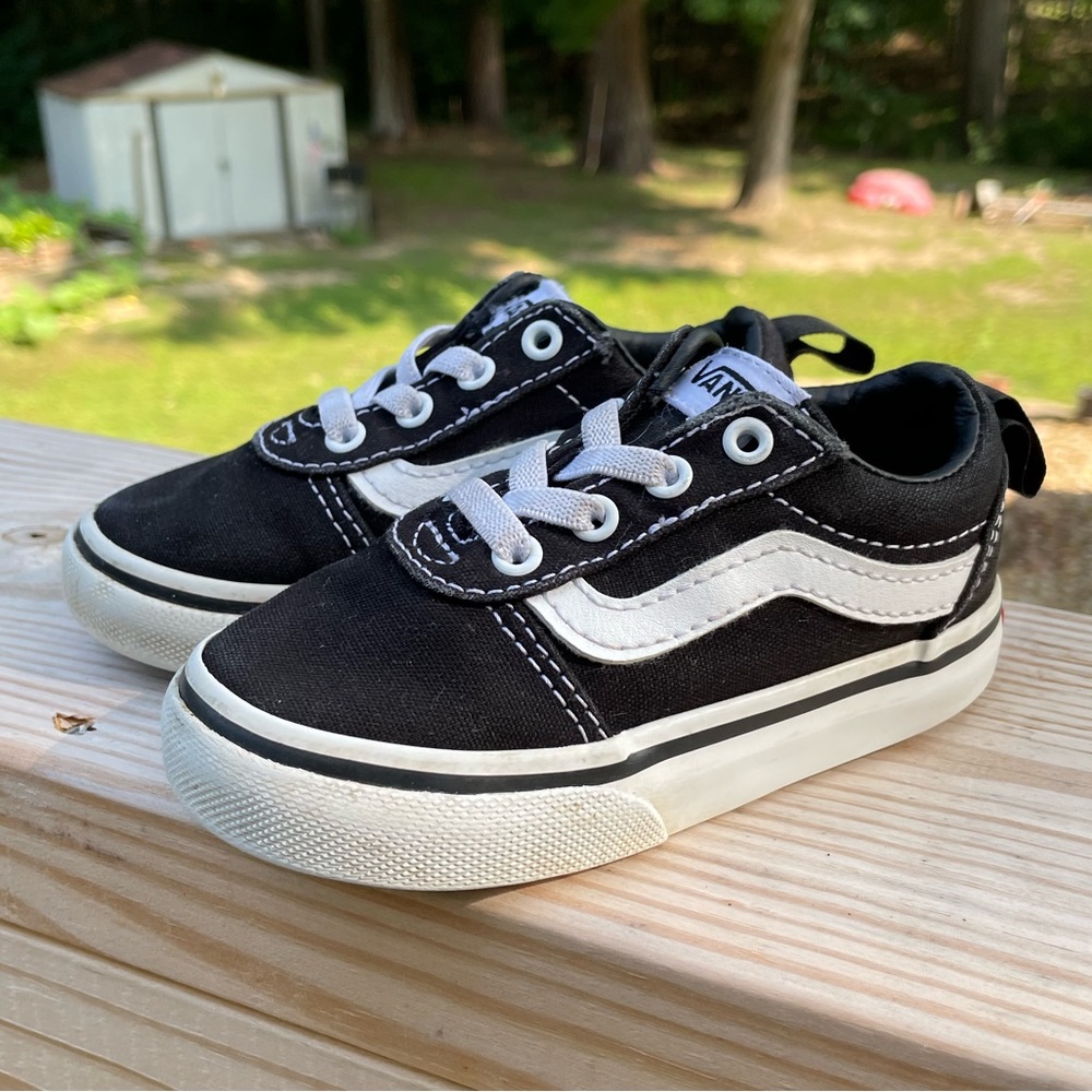 Vans toddler size 6 black and white with elastic laces